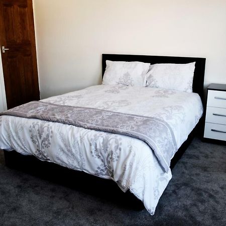 Central 2 Bed Apartment 莱切斯特 外观 照片